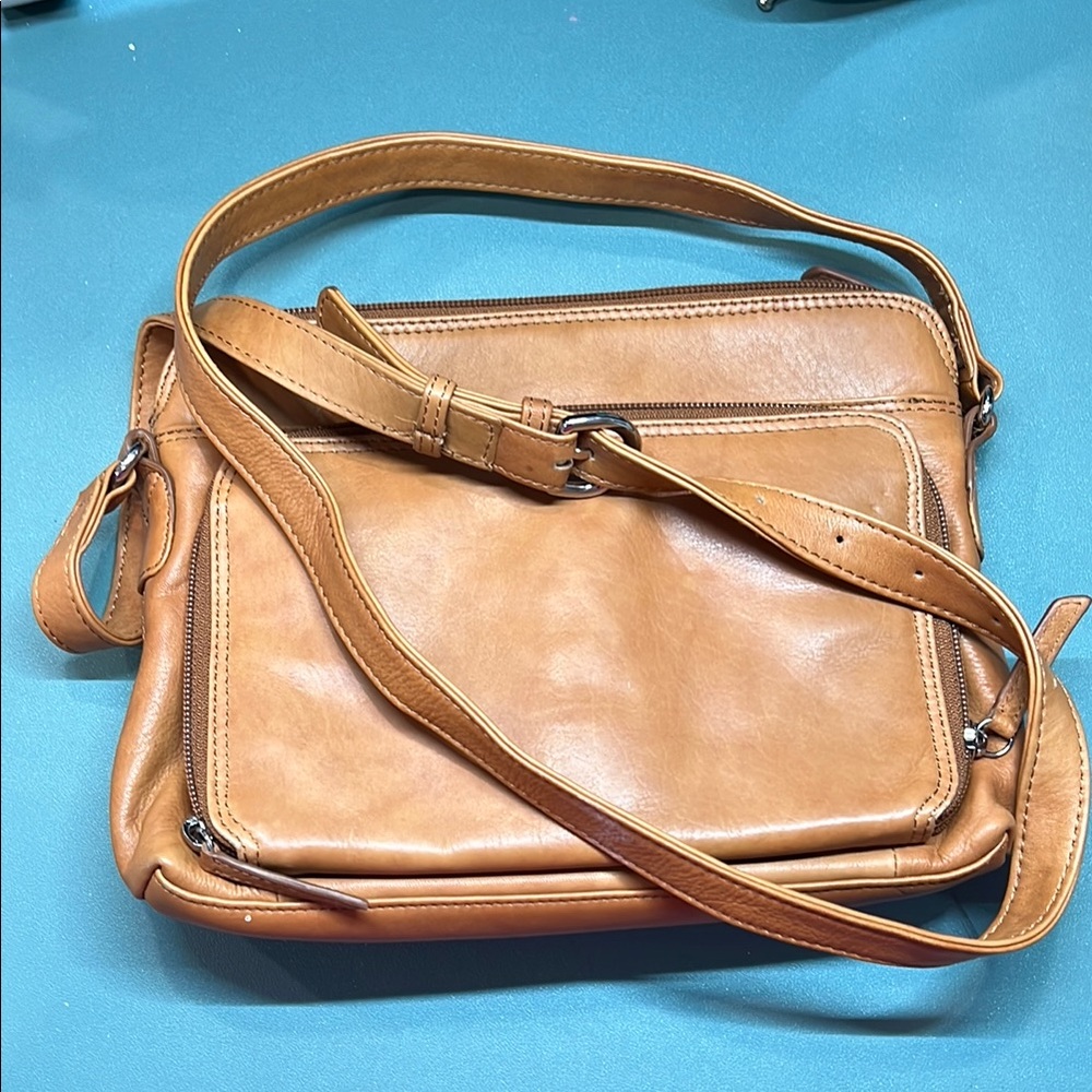 ILI New York Crossbody Genuine Leather Shoulder Bag Tan Brown